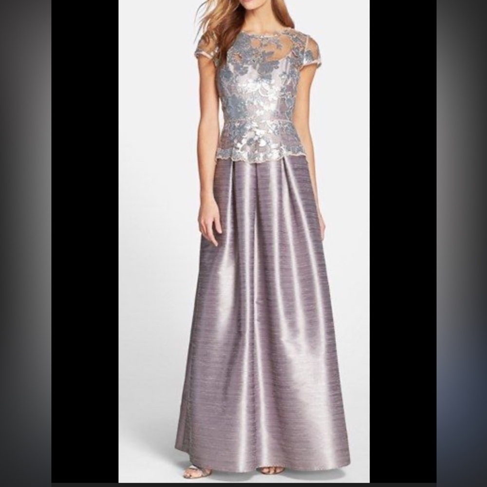 Adrianna Papell Silver Sequin Lace Cap Sleeve Gown Size 14 NWT Formal Dress